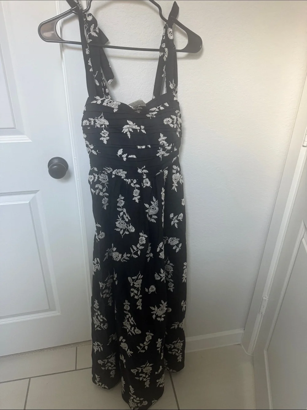 Abercrombie & Fitch Black Maxi Dress with White Floral Print